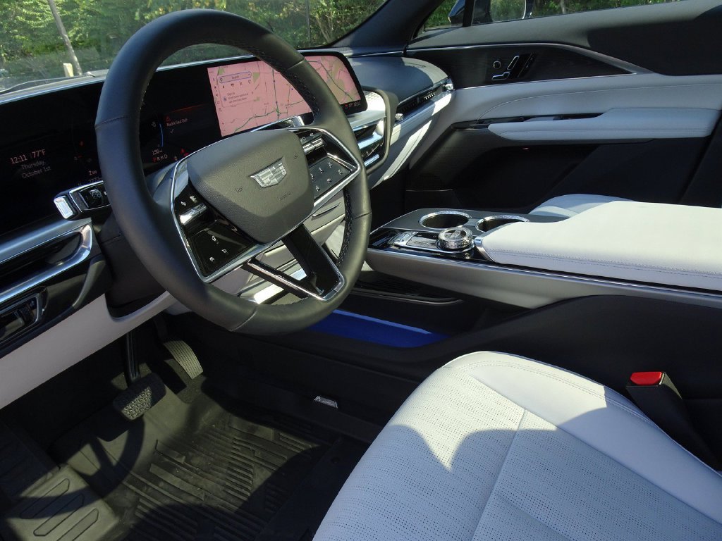 Certified 2024 Cadillac Lyriq Luxury w/ LPO, Floor Liner Package AWD/4WD image 11