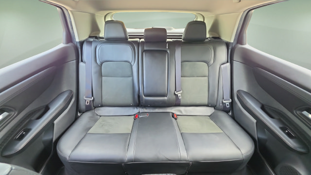 Used 2023 Nissan Ariya AWD image 34