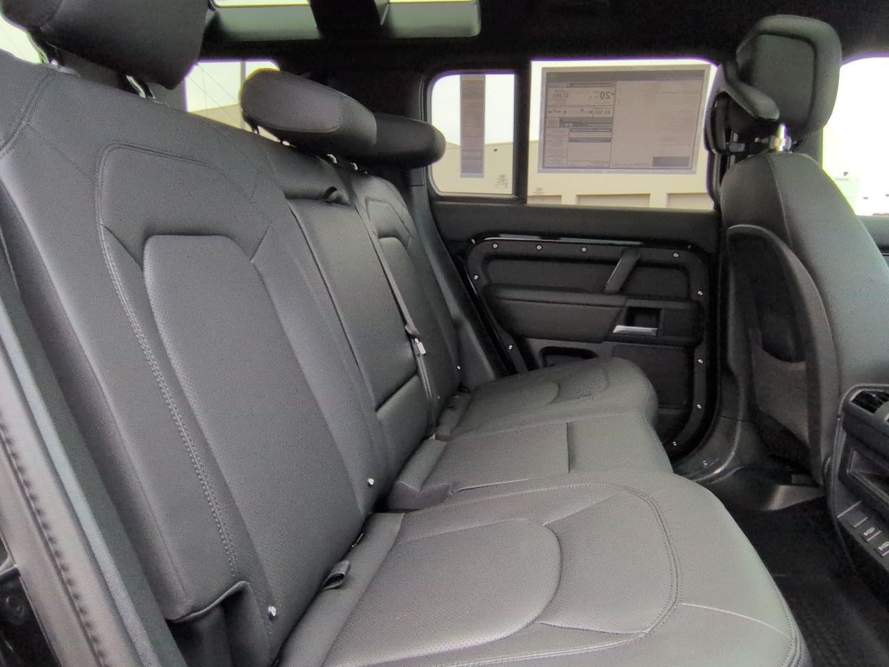 New 2026 Land Rover Defender 110 X-Dynamic SE AWD/4WD image 25