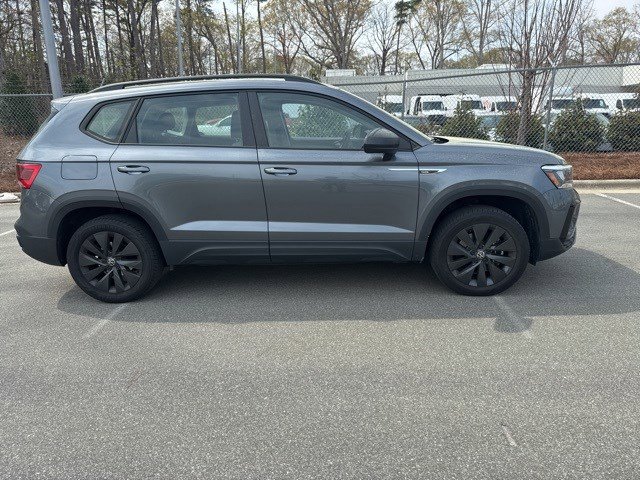 Used 2024 Volkswagen Taos S image 8