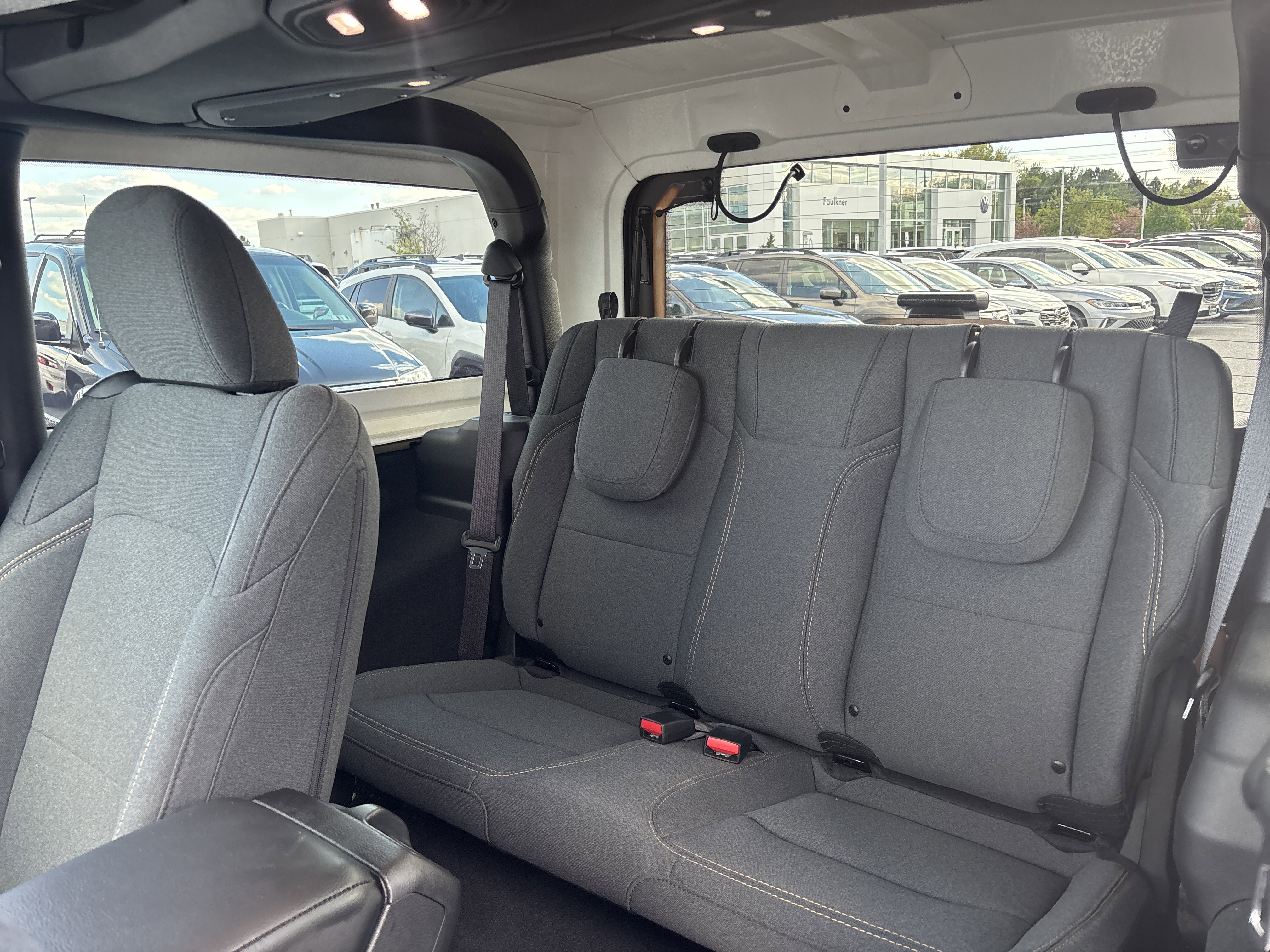 Used 2025 Jeep Wrangler Sport AWD/4WD image 18