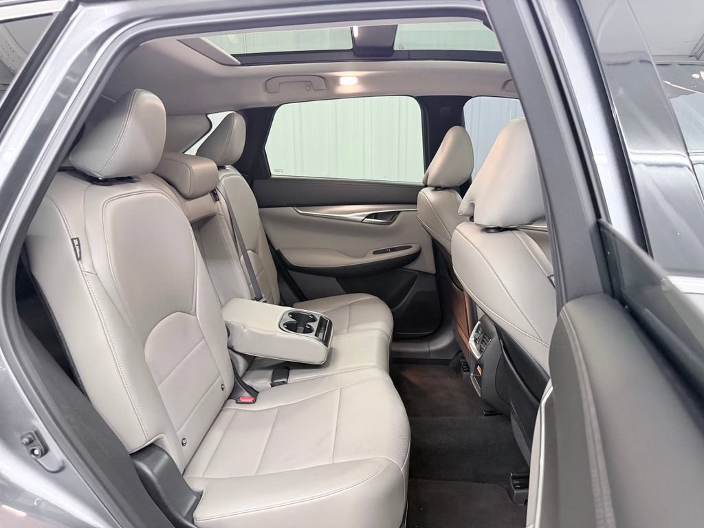 Certified 2023 INFINITI QX50 Luxe FWD image 39