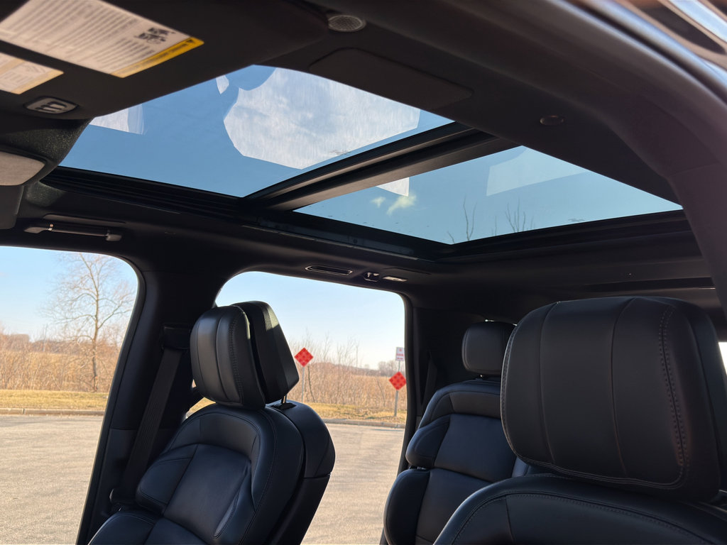 Used 2025 Lincoln Navigator L Reserve w/ Jet Appearance Package image 20