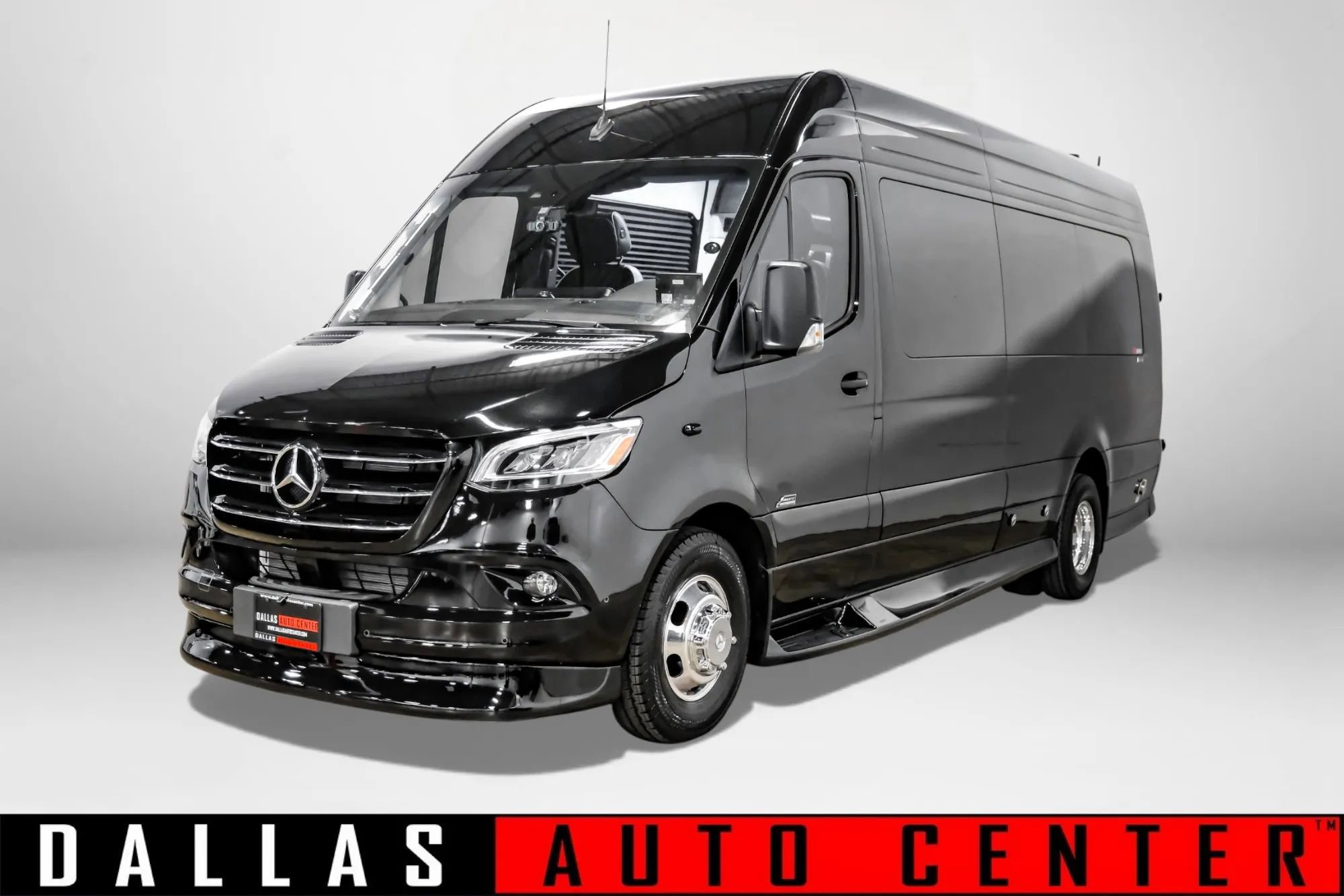 Used 2024 Mercedes-Benz Sprinter 3500 image 3