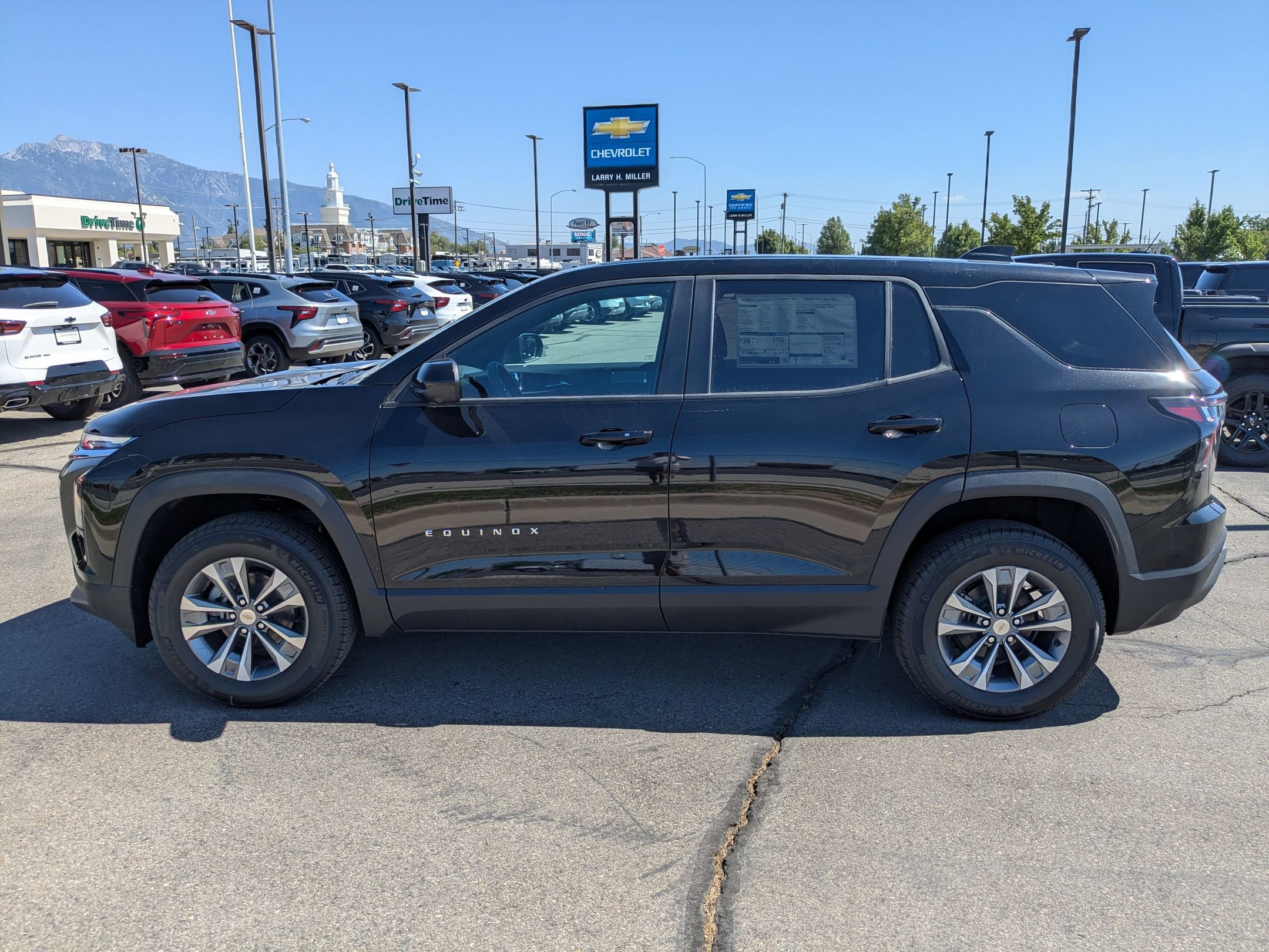 New 2026 Chevrolet Equinox LT w/ Safety and Technology Package video 2