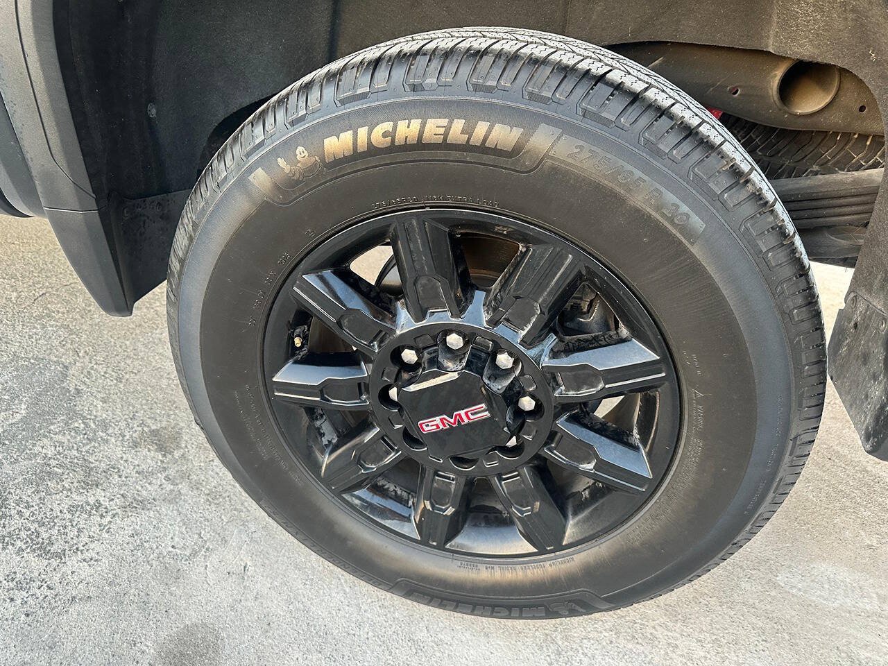 Used 2024 GMC Sierra 2500 AT4 w/ AT4 Premium Plus Package AWD/4WD image 17