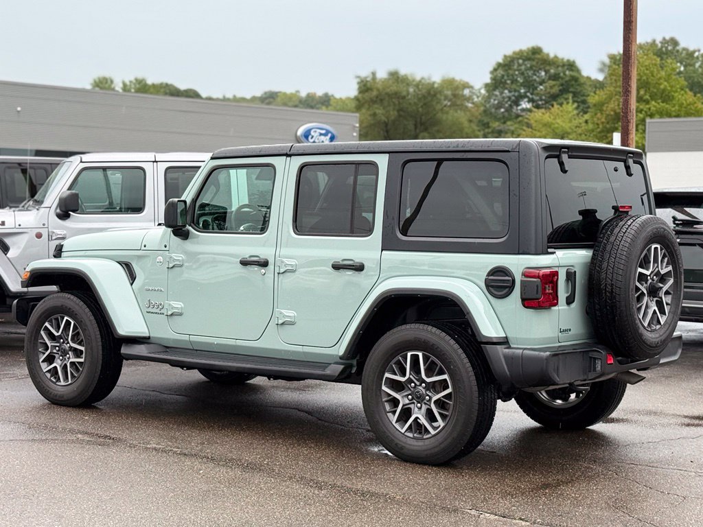 Used 2024 Jeep Wrangler Unlimited Sahara AWD/4WD image 38