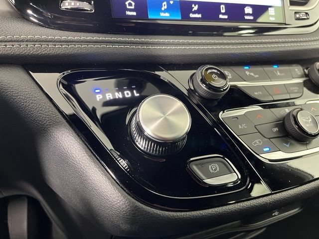 Used 2026 Chrysler Pacifica Select FWD image 34