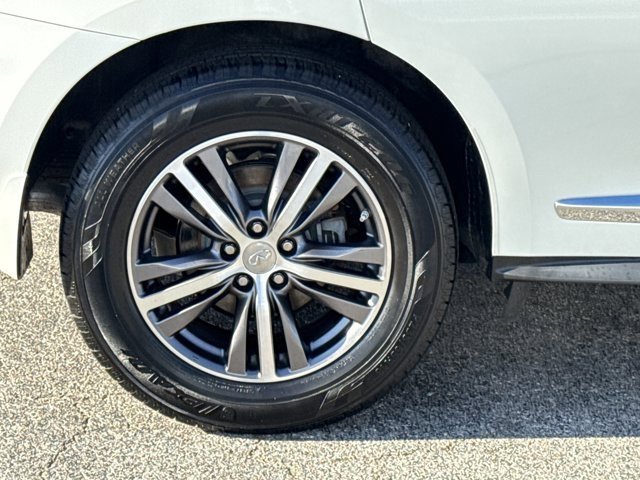 Used 2019 INFINITI QX60 Luxe w/ Essential Package image 5