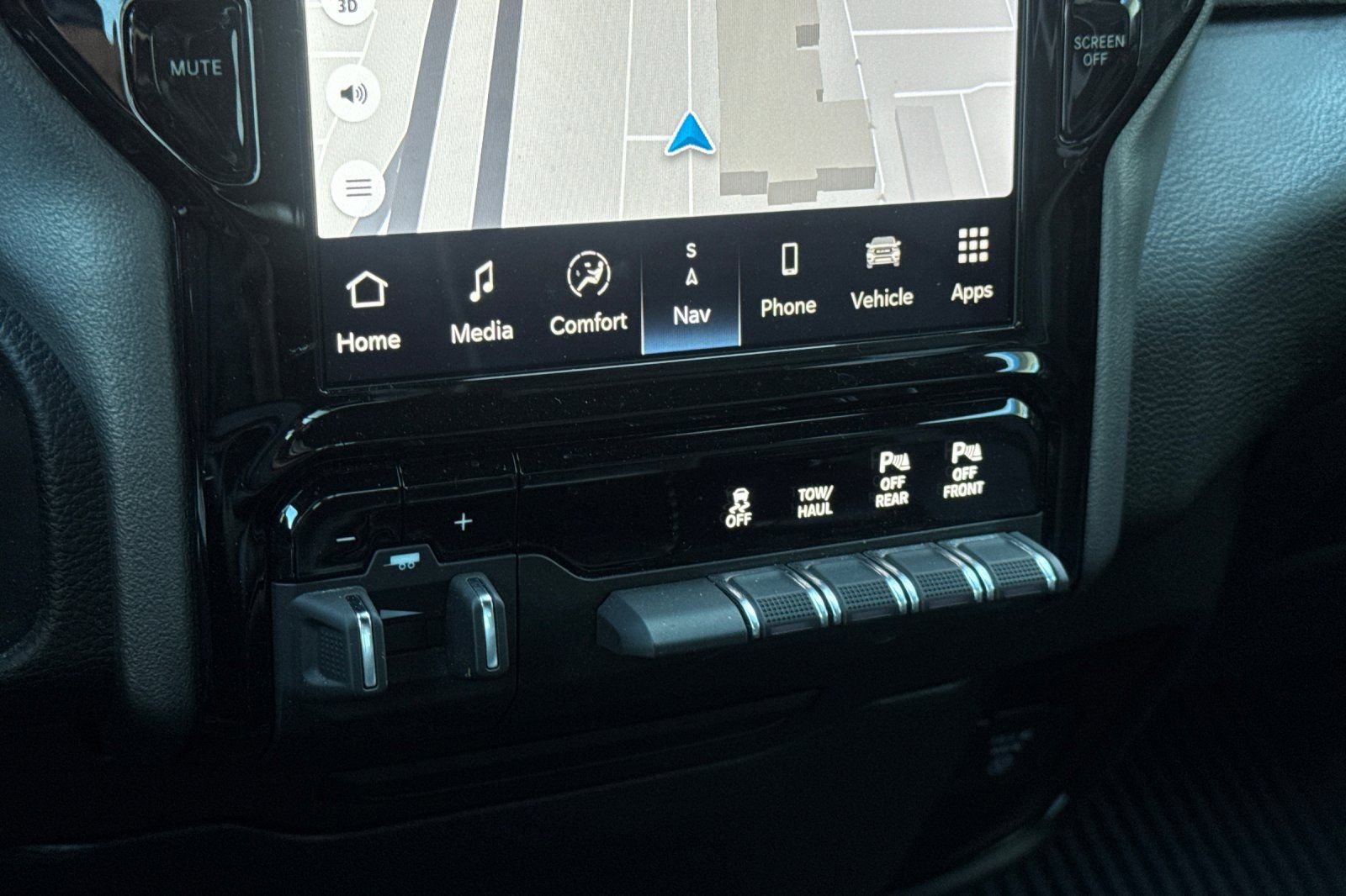 Used 2024 RAM 1500 Laramie image 29
