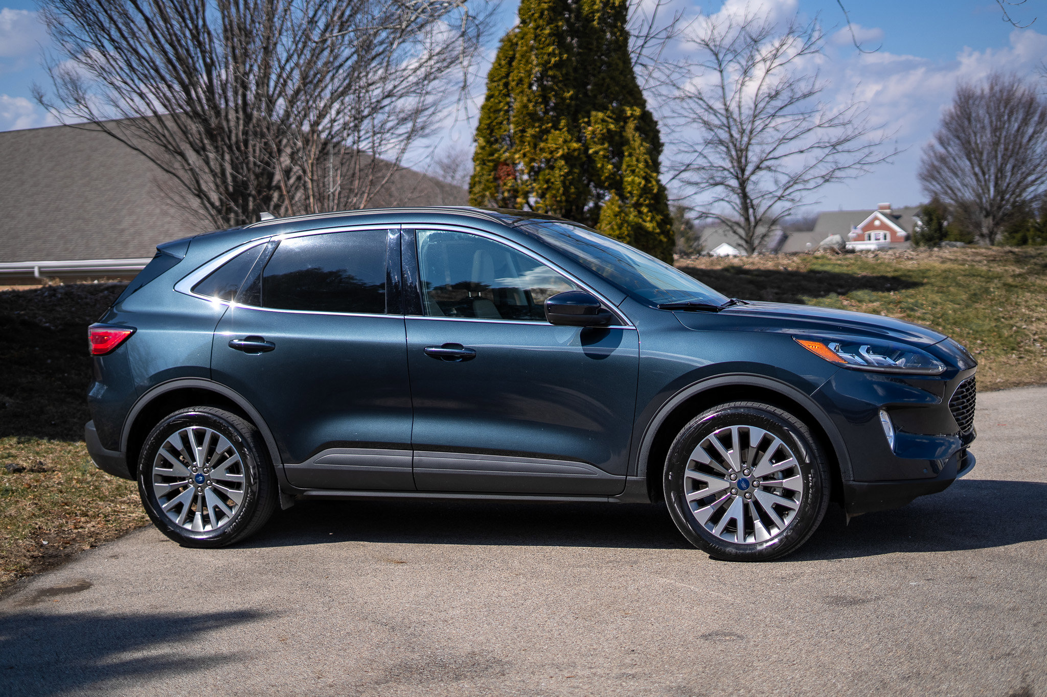 Used 2022 Ford Escape Titanium w/ Class II Trailer Tow Package image 4