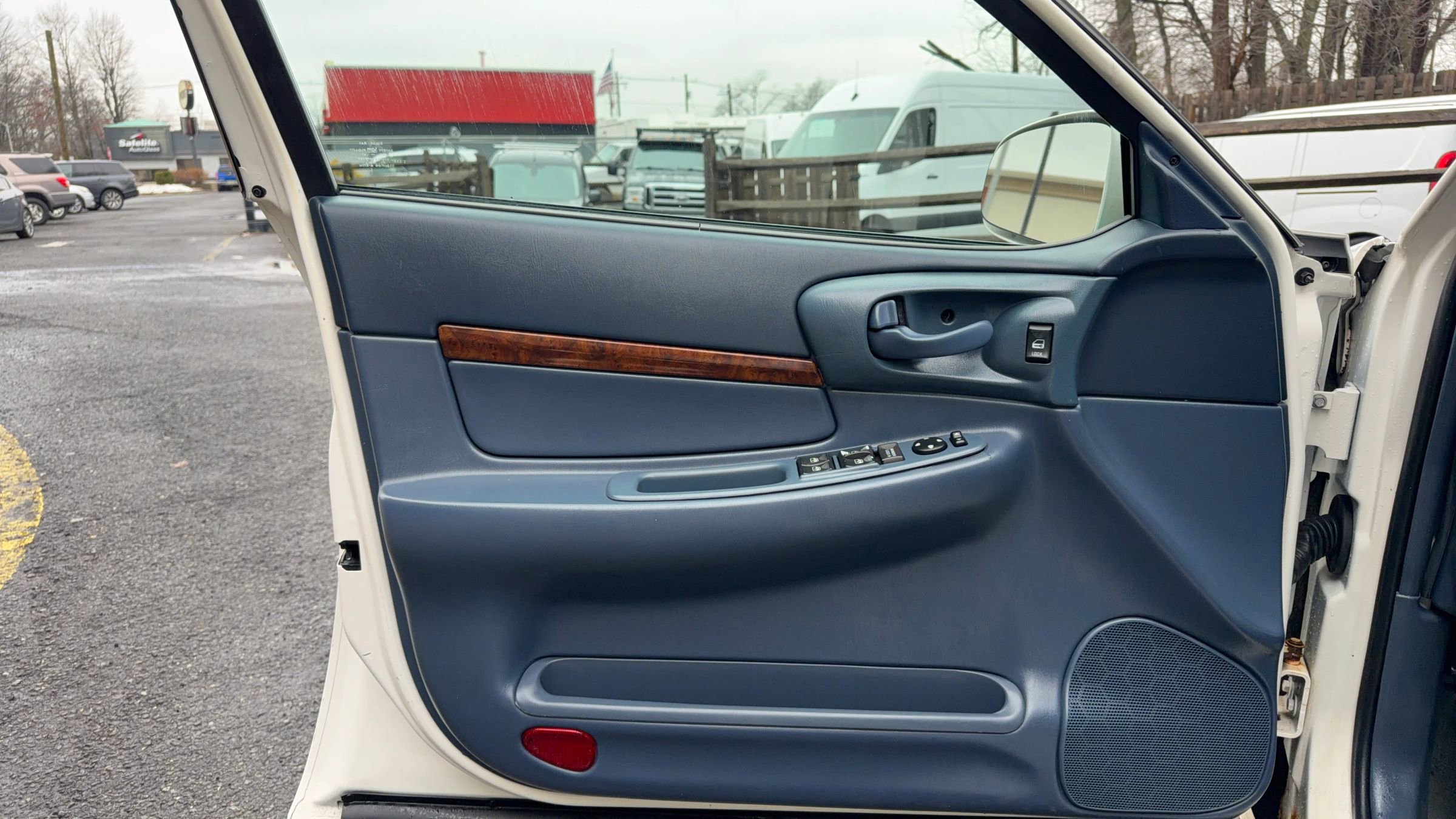 Used 2004 Chevrolet Impala Sedan image 13