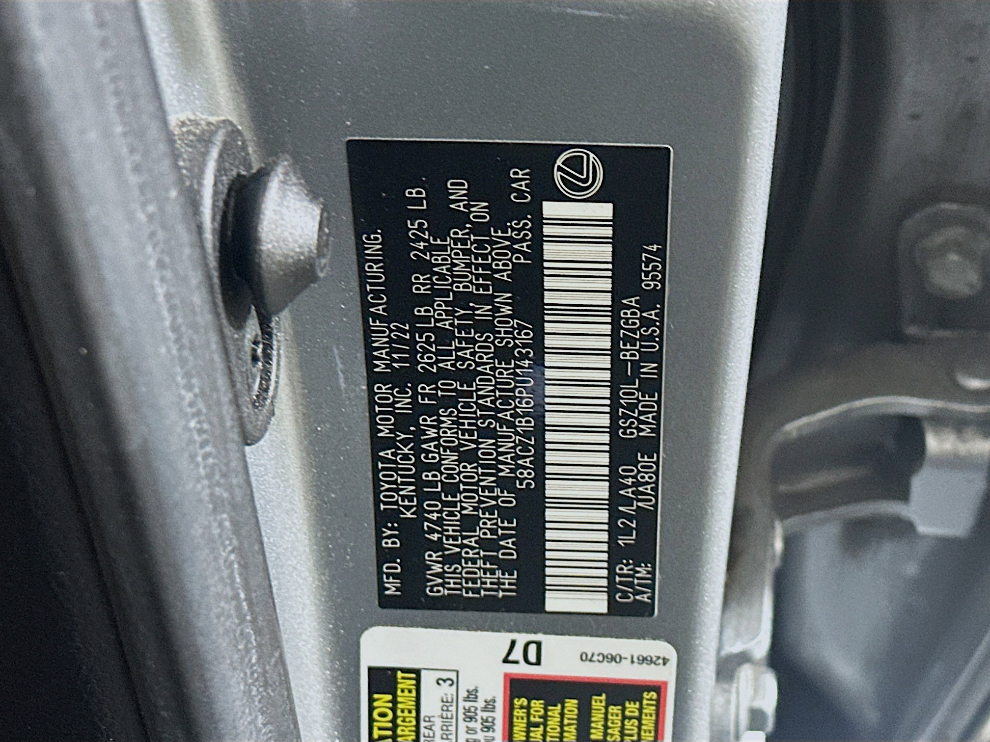 Used 2023 Lexus ES 350 w/ Accessory Package (Z2) image 12
