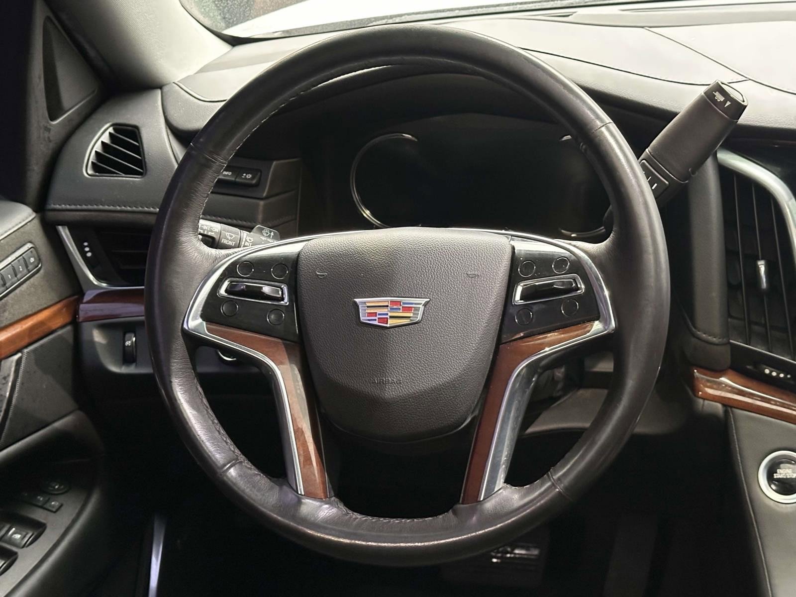 Used 2019 Cadillac Escalade ESV Luxury image 21