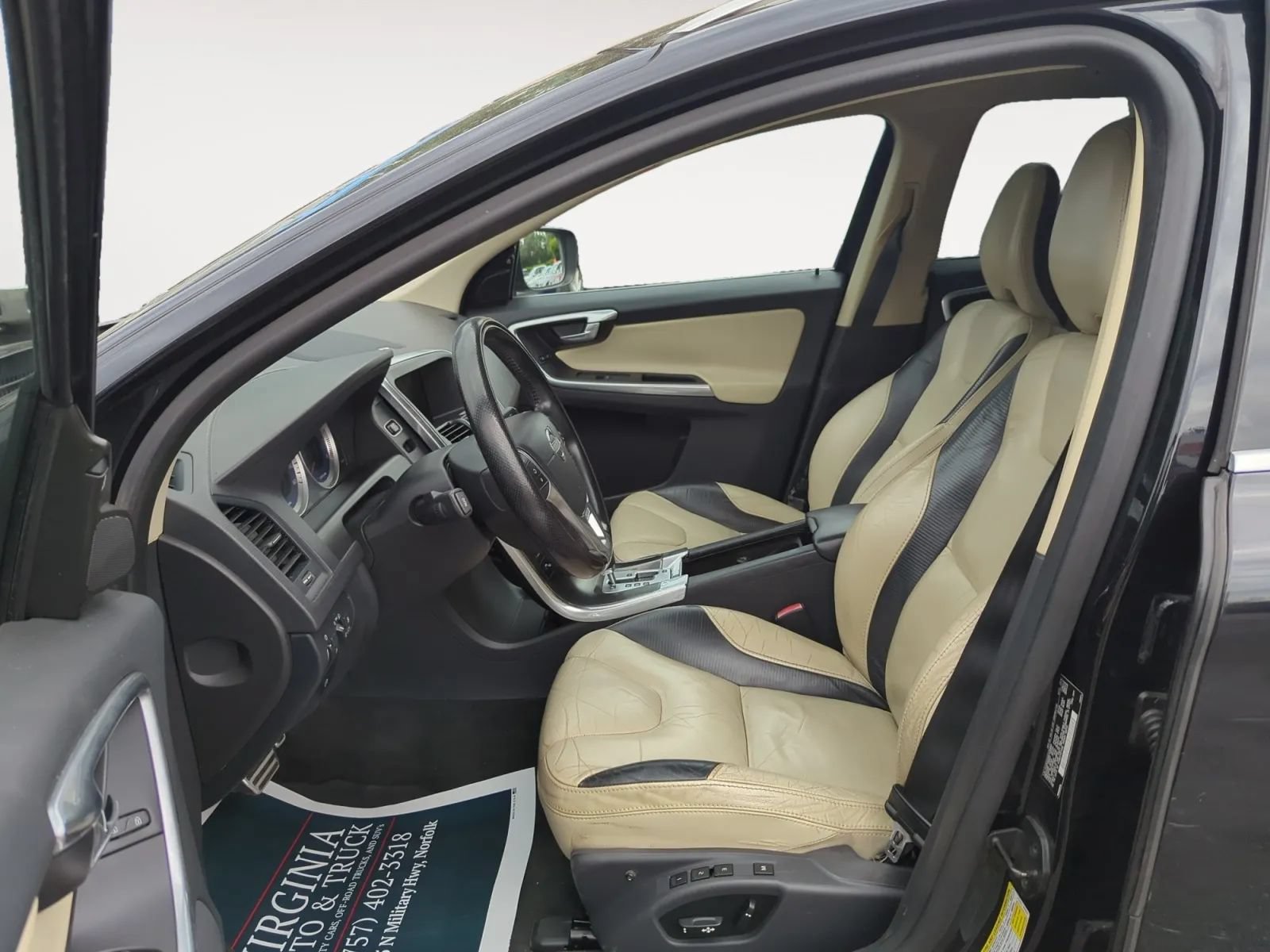Used 2012 Volvo XC60 T6 AWD/4WD image 13