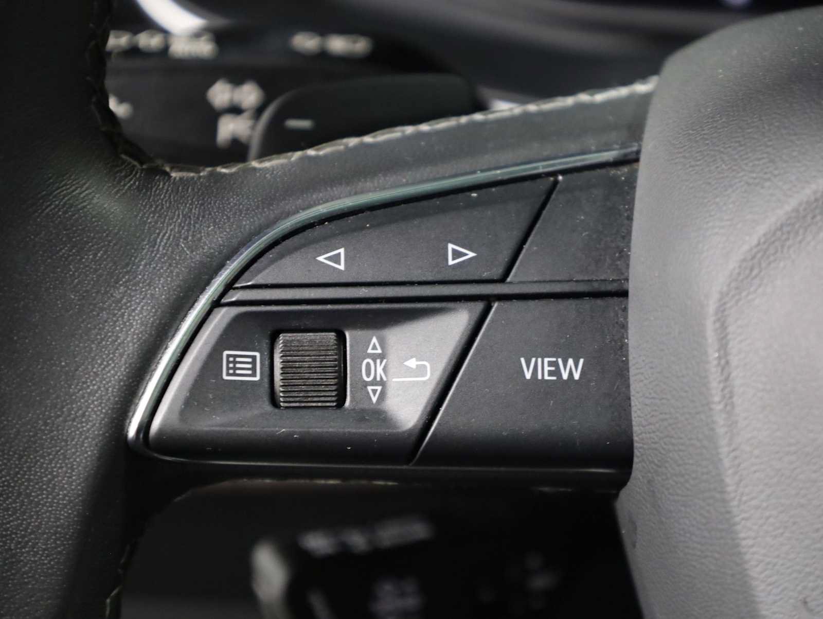 Used 2022 Audi Q8 Premium Plus AWD/4WD image 25
