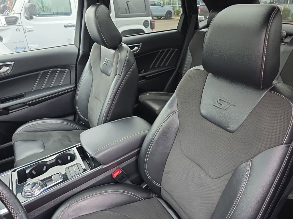 Used 2020 Ford Edge ST w/ Equipment Group 401A image 13