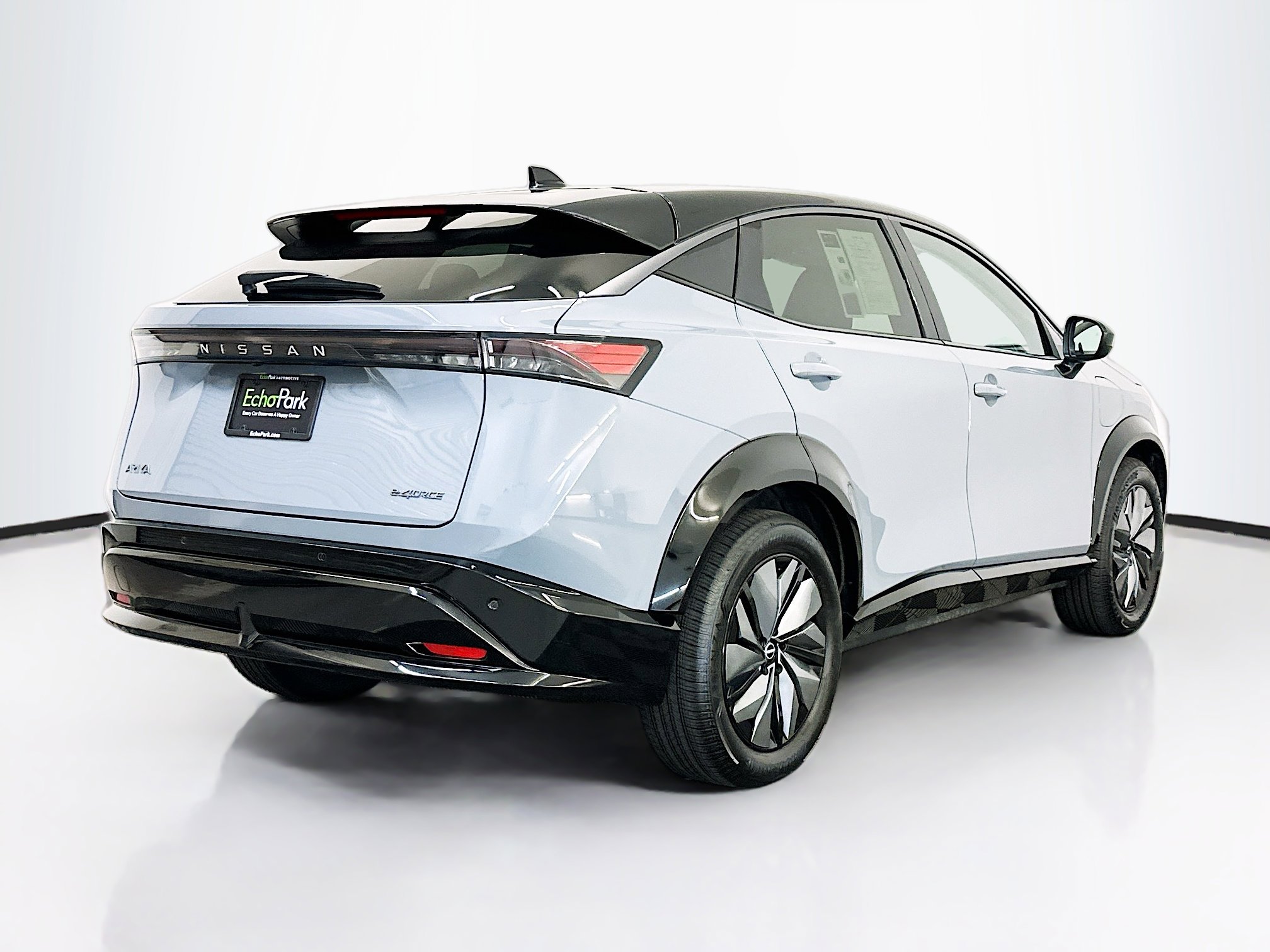 Used 2025 Nissan Ariya AWD image 9