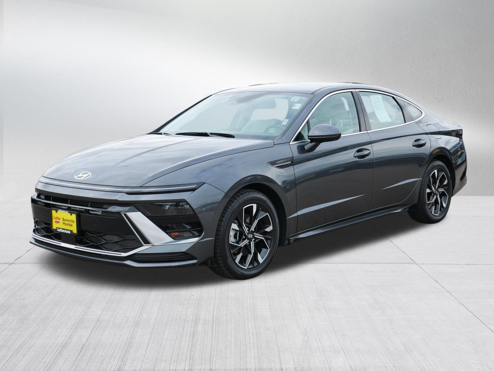 Certified 2025 Hyundai Sonata SEL AWD/4WD image 3