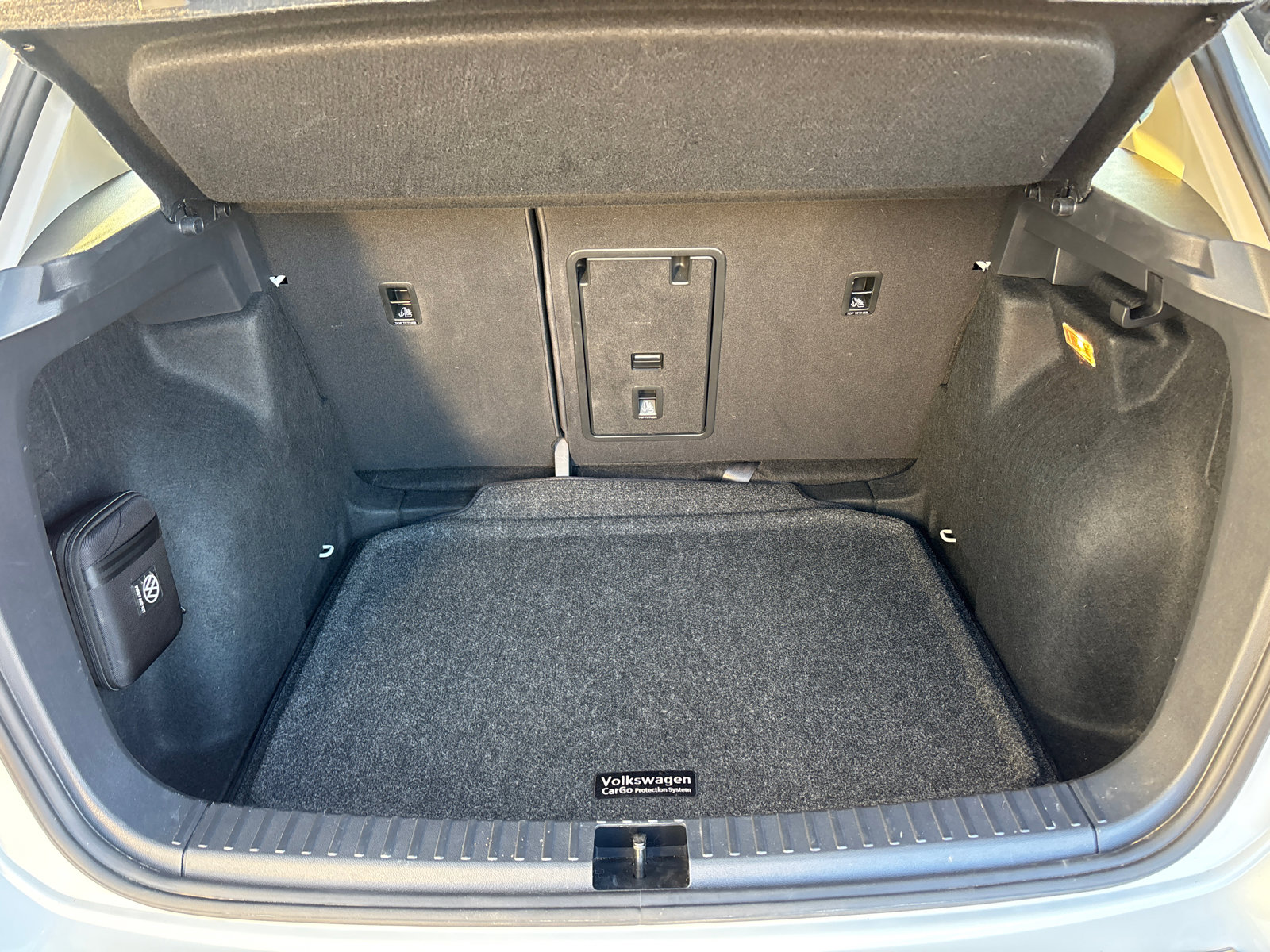 Used 2023 Volkswagen Taos S image 9