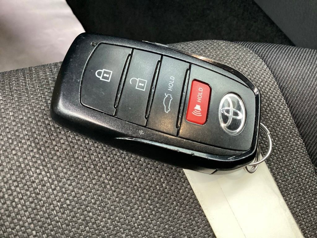 Used 2025 Toyota Camry SE FWD image 26