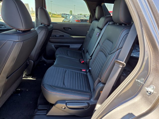 New 2026 Nissan Pathfinder Rock Creek AWD/4WD image 5