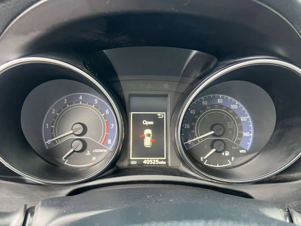 Used 2018 Toyota Corolla iM image 25