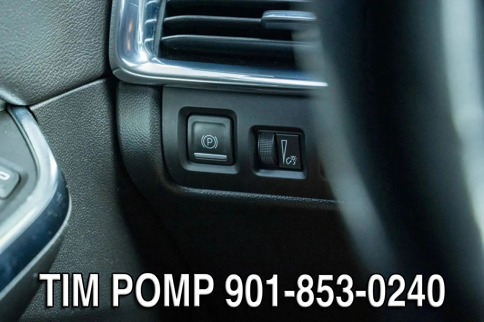Used 2023 Cadillac XT4 Premium Luxury w/ Cold Weather Package FWD image 55