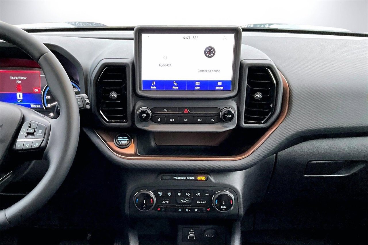 Used 2024 Ford Bronco Sport Outer Banks image 12