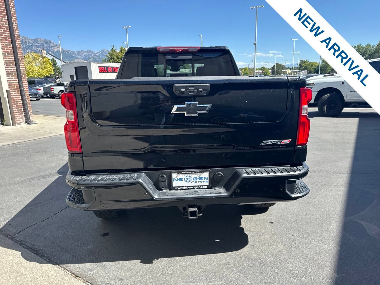 Used 2025 Chevrolet Silverado 1500 ZR2 w/ Technology Package AWD/4WD image 6