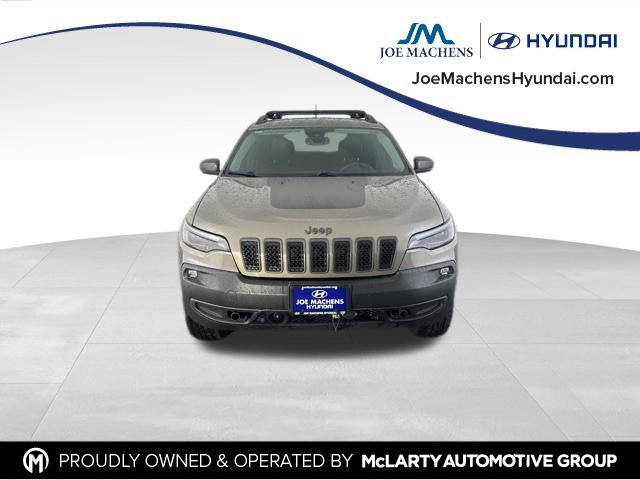 Used 2019 Jeep Cherokee Trailhawk AWD/4WD image 3