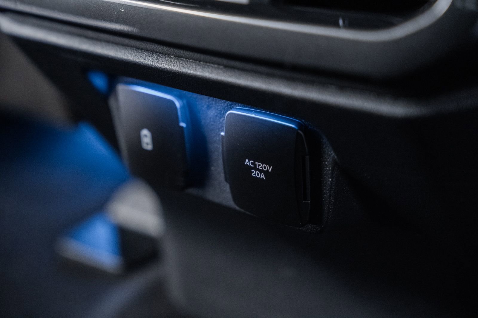 Certified 2023 Ford F150 Lariat w/ Equipment Group 502A High image 42