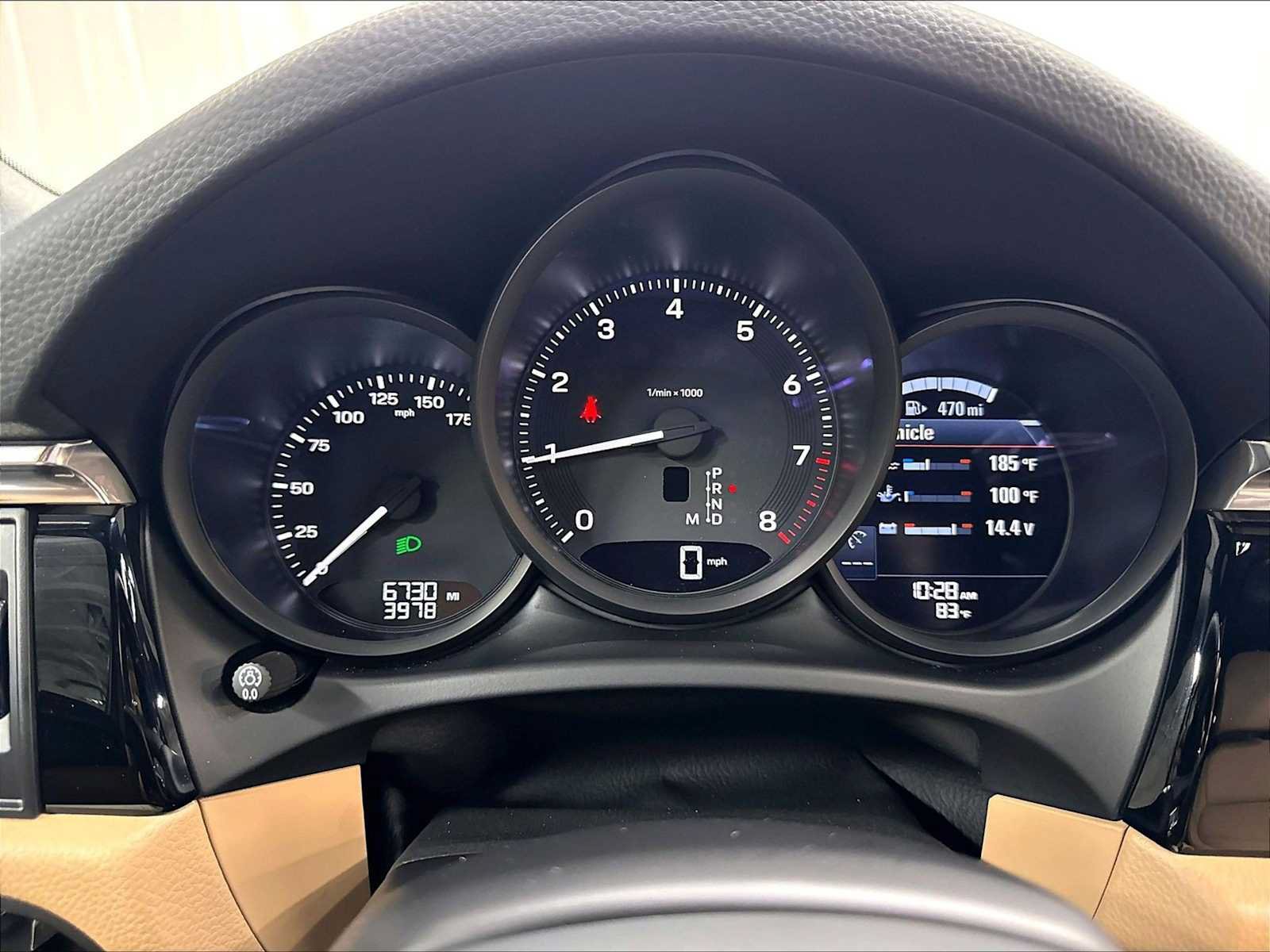 Used 2026 Porsche Macan AWD/4WD image 23