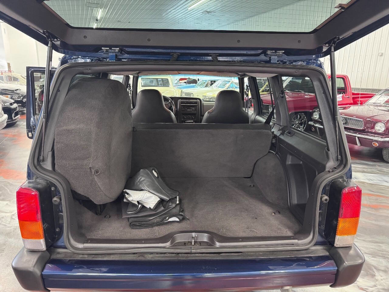 Used 2001 Jeep Cherokee Sport image 12