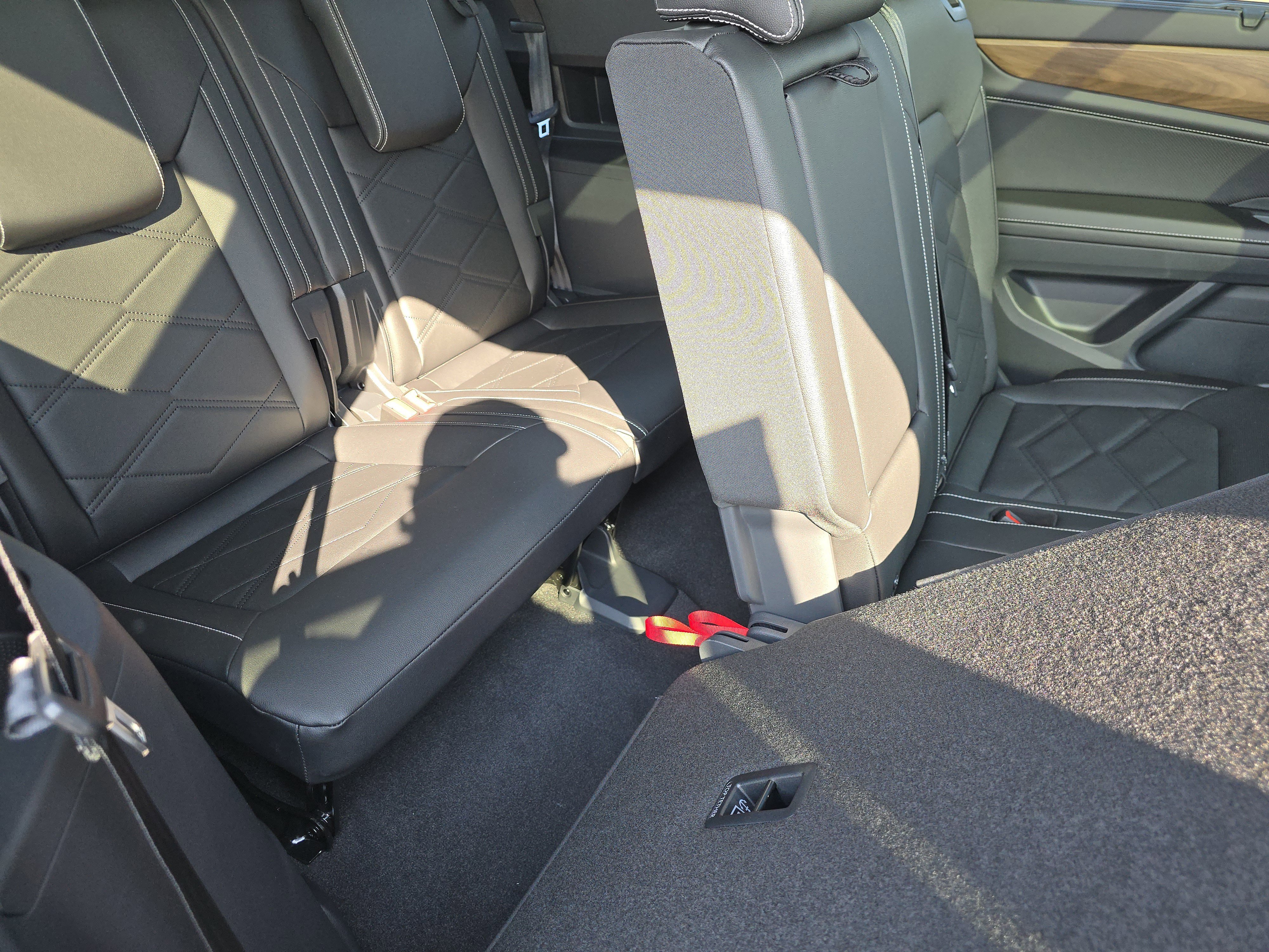 New 2026 Volkswagen Atlas SE image 18