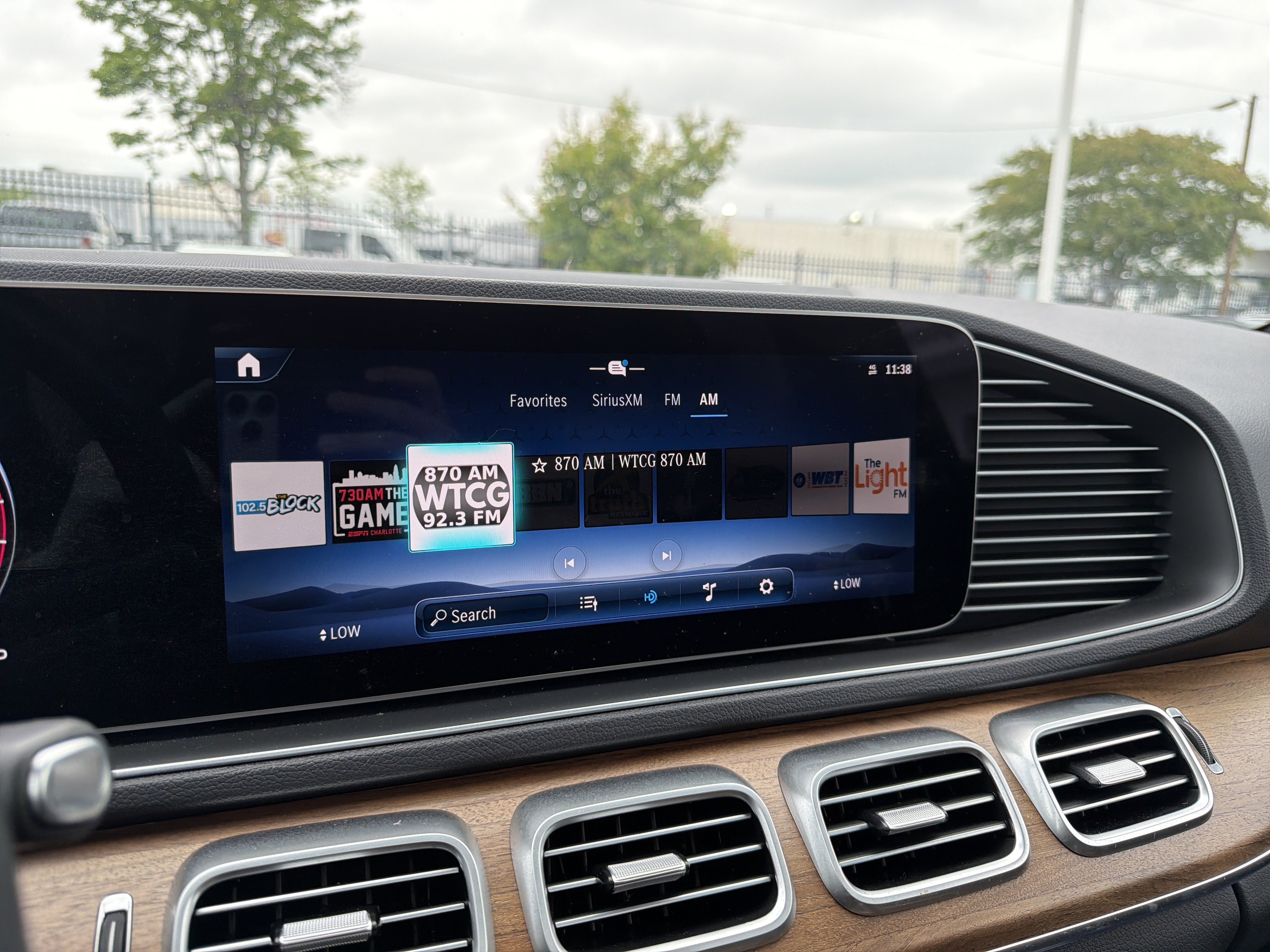 Used 2025 Mercedes-Benz GLE 350 4MATIC image 23