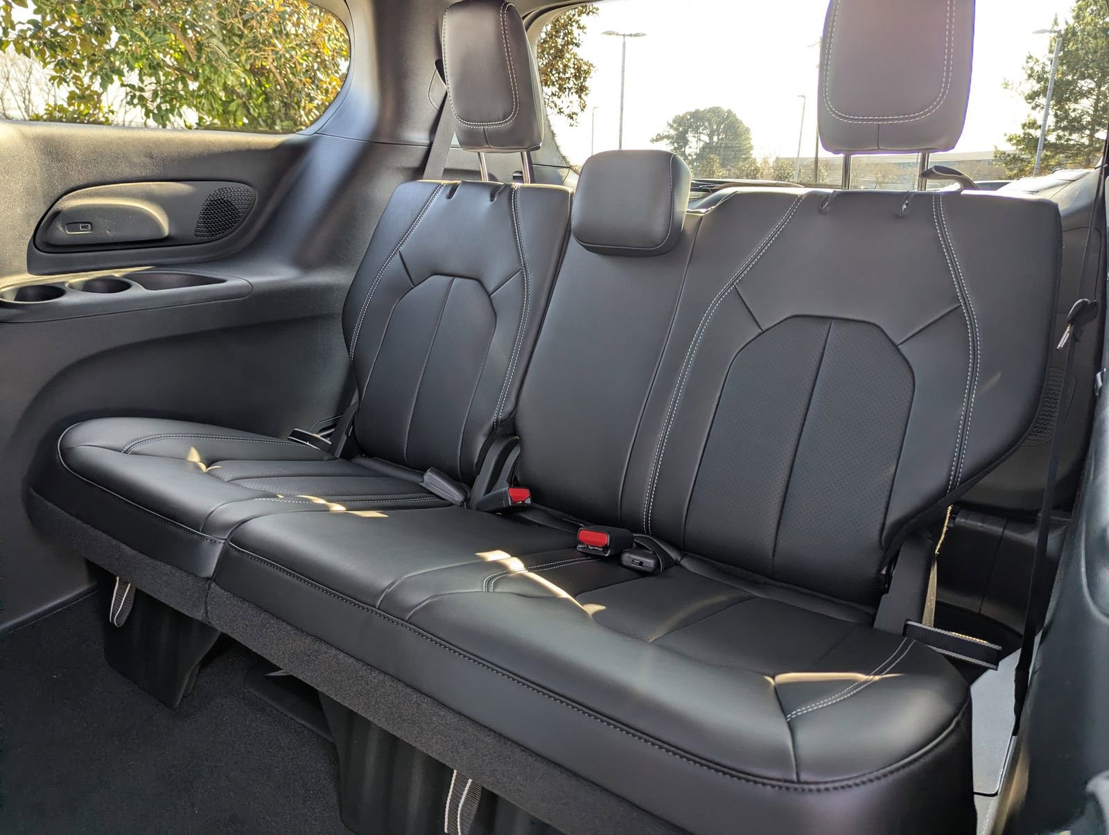 New 2026 Chrysler Pacifica Select image 16