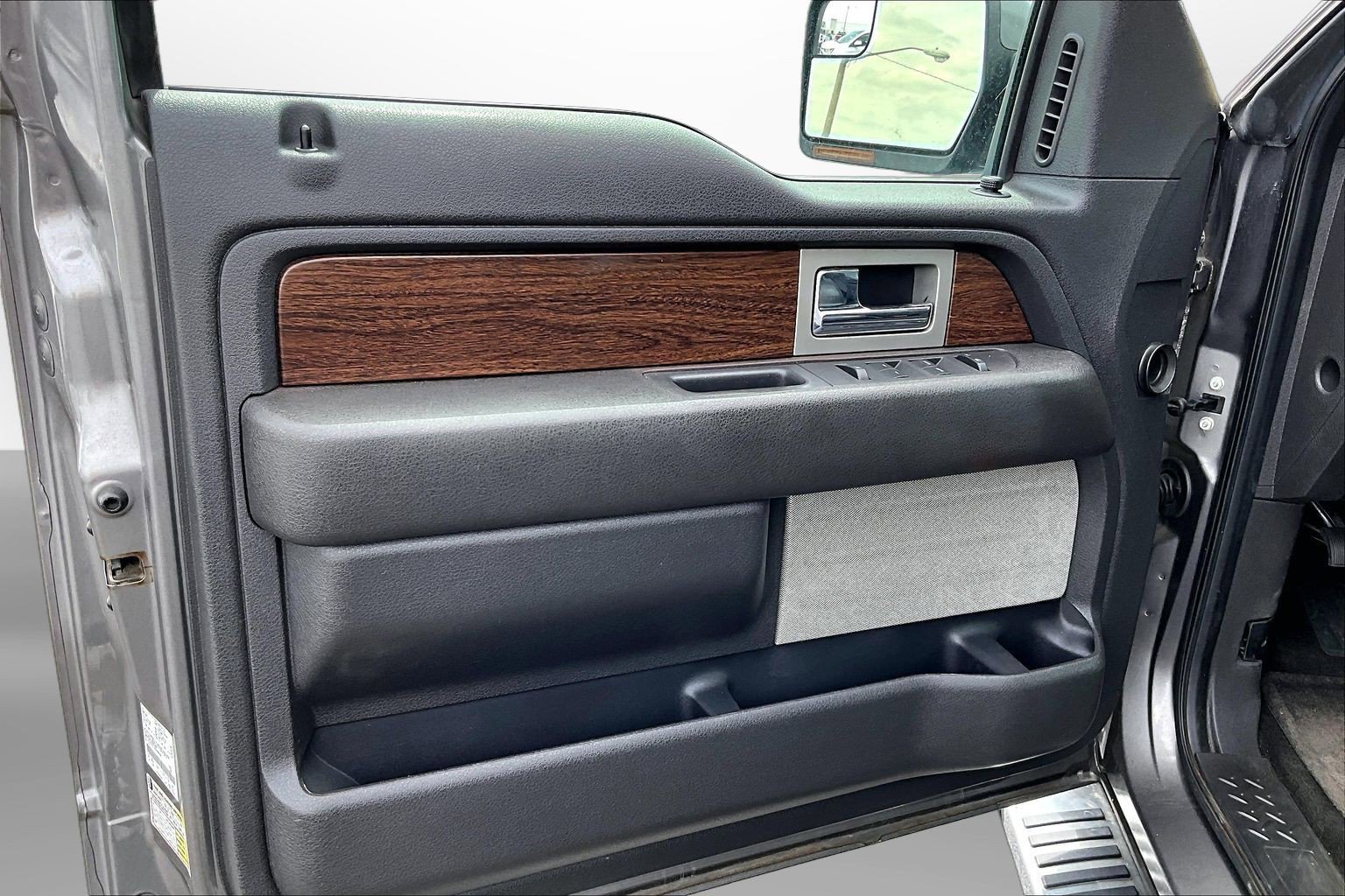 Used 2014 Ford F150 Lariat AWD/4WD image 24