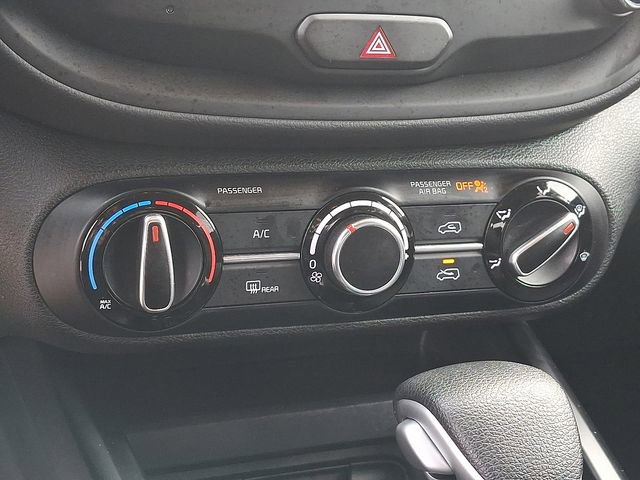 Used 2025 Kia Soul LX w/ LX Technology Package image 16