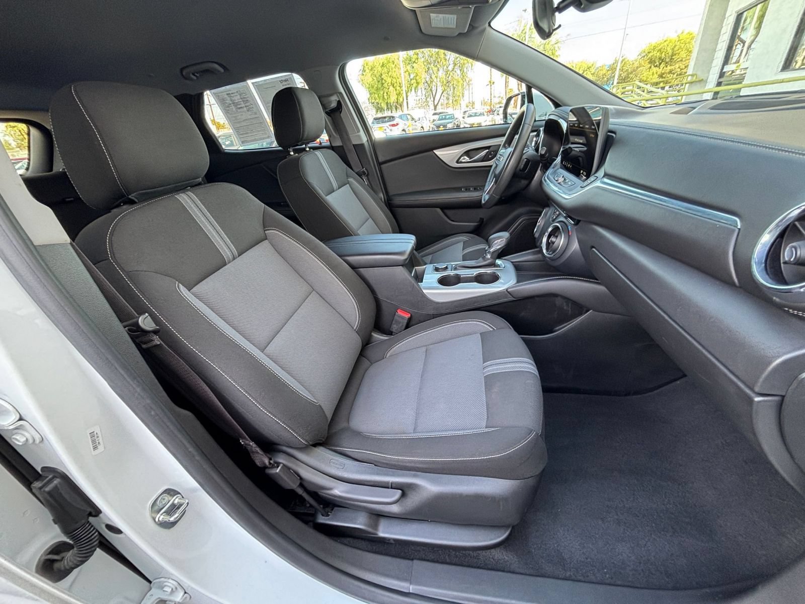 Used 2023 Chevrolet Blazer LT FWD image 37