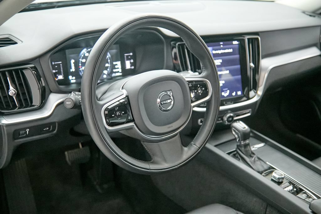 Used 2019 Volvo S60 T6 Momentum w/ Premium Package AWD/4WD image 13