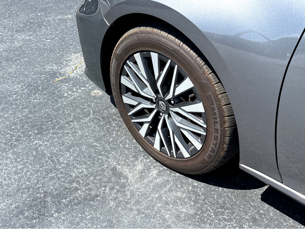 Used 2024 Nissan Altima 2.5 SV FWD image 17