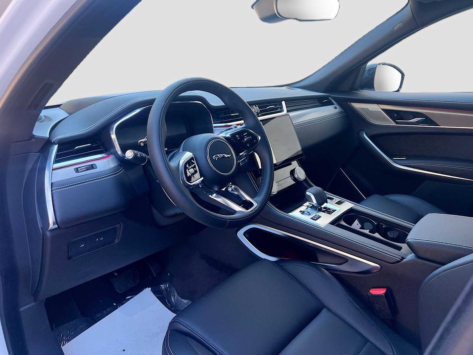 New 2026 Jaguar F-PACE R-Dynamic S image 12
