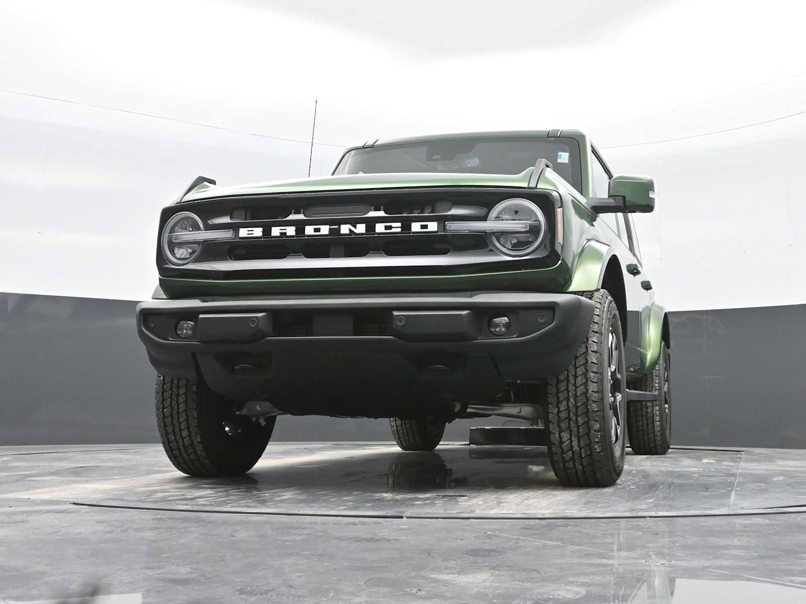 New 2024 Ford Bronco Outer Banks image 31