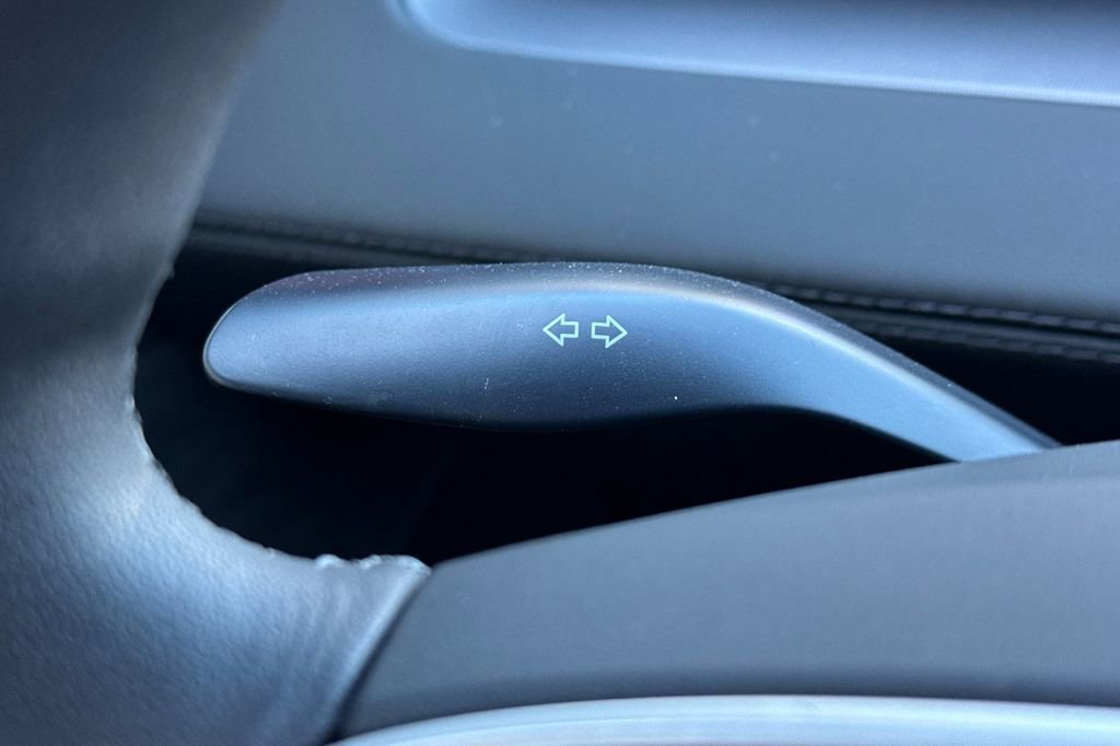 Used 2026 Tesla Model Y Long Range AWD/4WD image 31