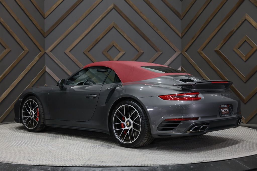 Used 2019 Porsche 911 Turbo image 2