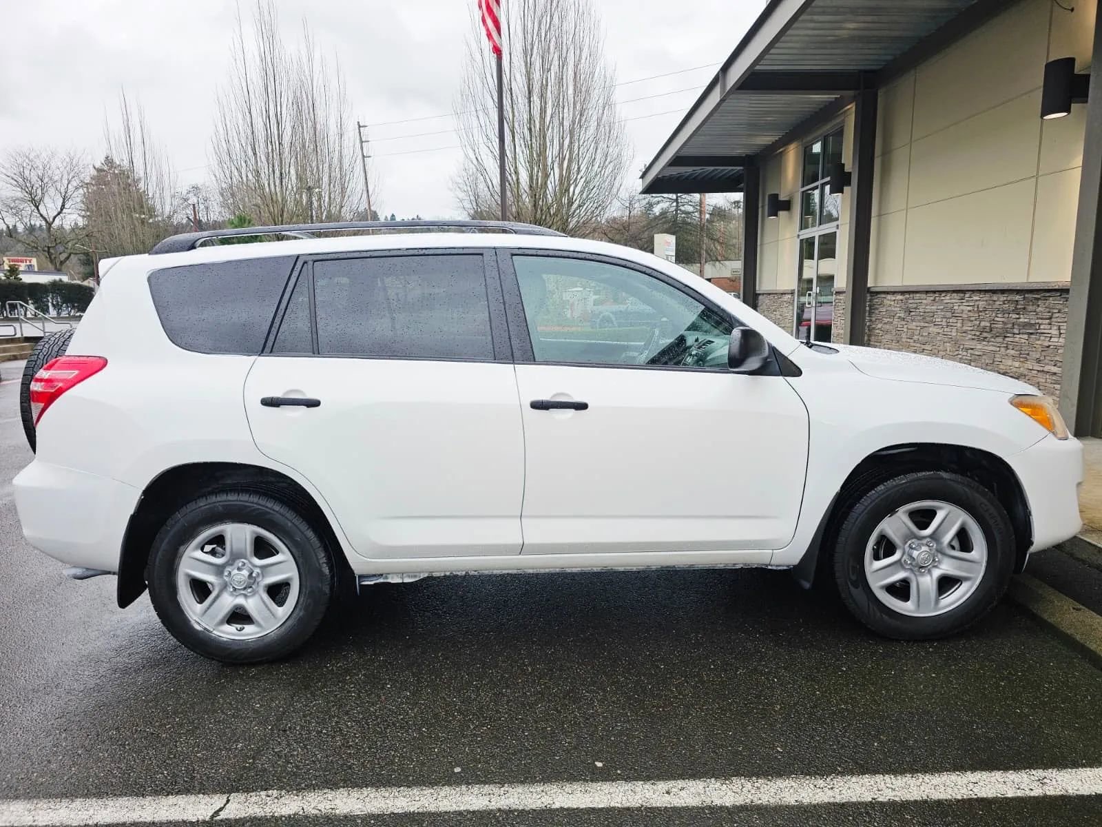 Used 2009 Toyota RAV4 4WD image 6