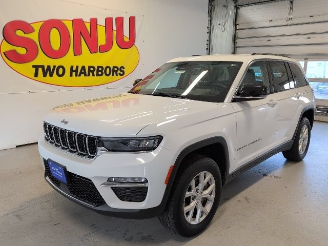 Used 2023 Jeep Grand Cherokee Limited AWD/4WD image 1