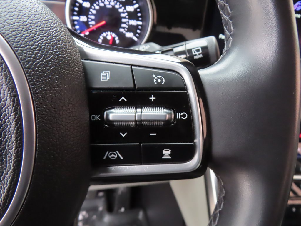 Certified 2024 Kia Carnival EX image 25