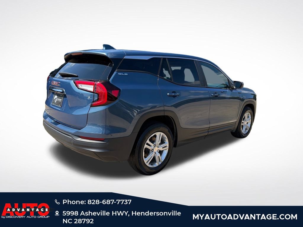 Used 2024 GMC Terrain SLE FWD image 3